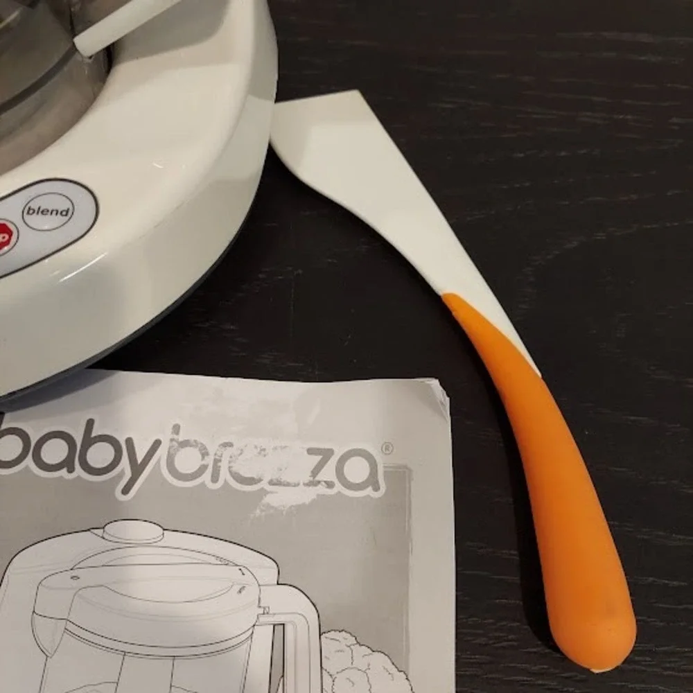 Baby Brezza One Step Baby Food Maker White Steamer‎ and Blender with Manuals